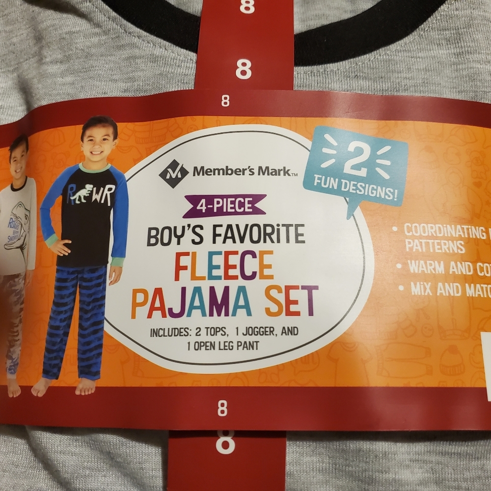 Boys pajamas size 8 4pcs 2 sets